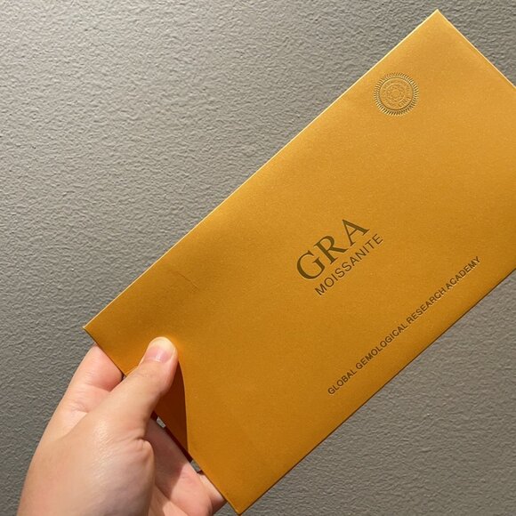 GRA certificated mosissanite diamond earring,sterling silver body and needle - Picture 4 of 4